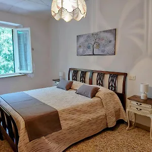 La Casa Sulle Mura - - A 15 Km Da Lucca , Montecarlo Italia