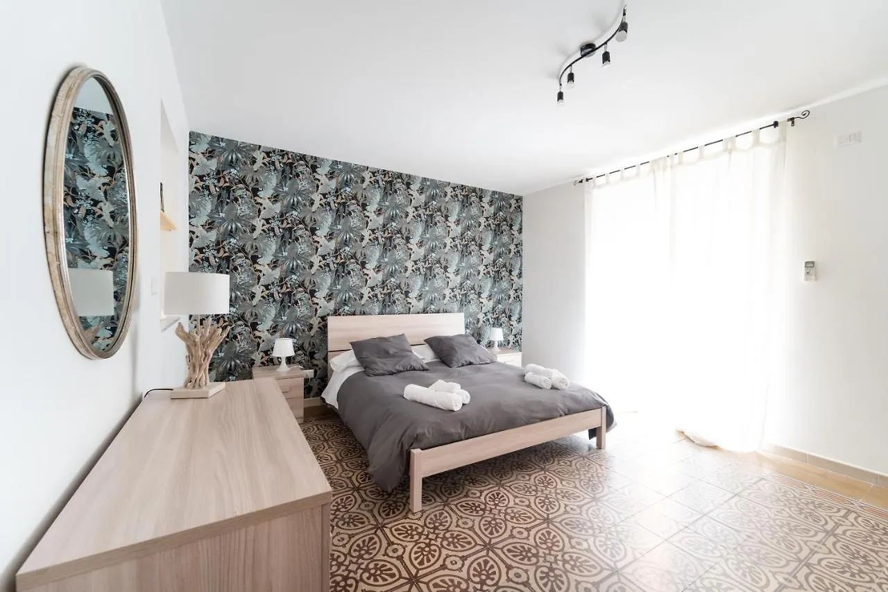 Historic Center Apartment - Catania Stays